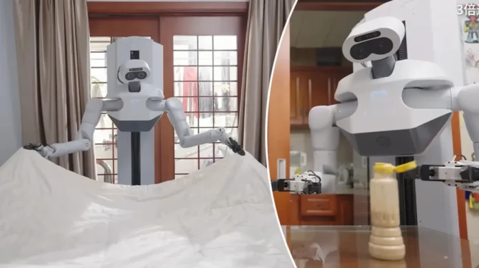 UniX AI Panther robot Butler Can Cook, Clean, and Manage Your Home Tasks